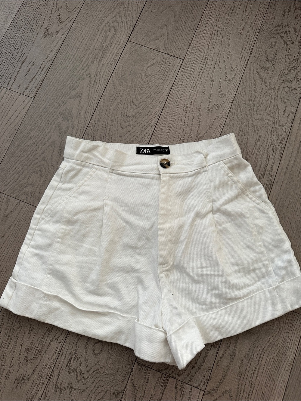 Zara Cream High-Waist Pleated Linen-Blend Shorts